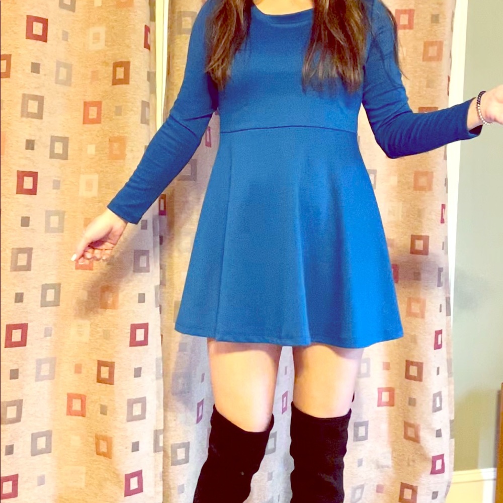 Long sleeve teal dress